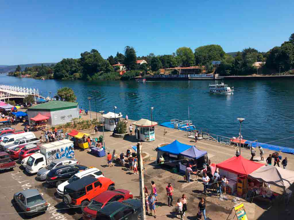 Valdivia_chile_Mercado_fluvial_vista